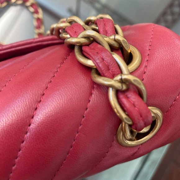 CHANEL Red Jumbo Chevron Classic Flap Handbag Shoulder Bag - Picture 12 of 15